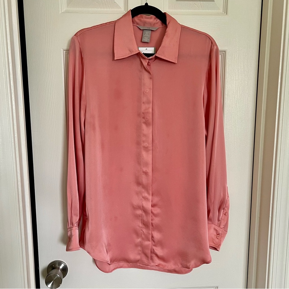 H&M NWT Silk Button Up Salmon Blouse - Size Small